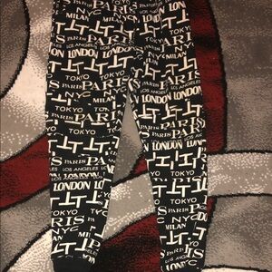 🤣 Stylish Black and White womenswear